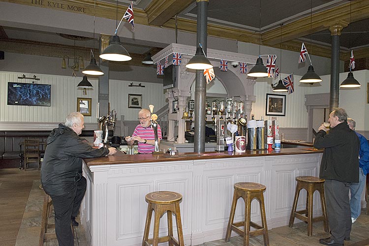 The Union Bar Paisley Road bar interior 2016